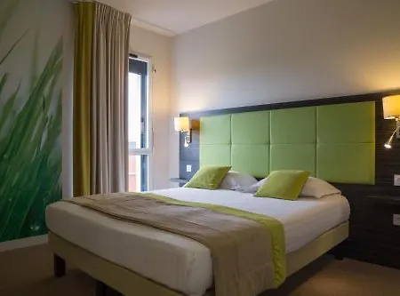 Hotel The Originals City, La Verriaire, Cholet Sud