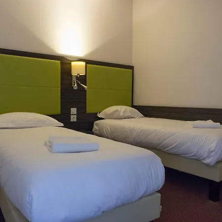 Hotel The Originals City, La Verriaire, Cholet Sud 3*