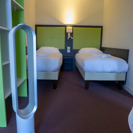 Hotel The Originals City, La Verriaire, Cholet Sud