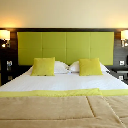 Hotel The Originals City, La Verriaire, Cholet Sud