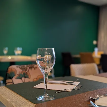 Hotel The Originals City, La Verriaire, Cholet Sud La Verrie