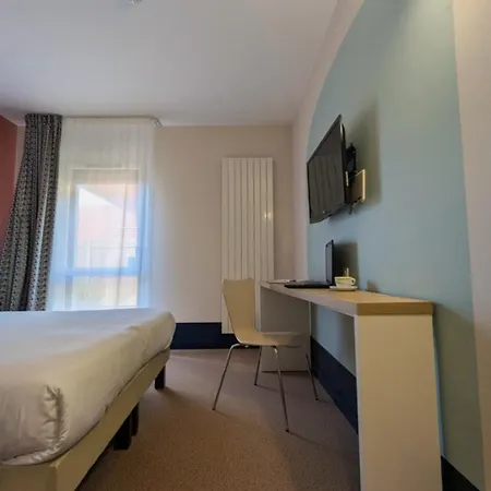 Hotel La Verriaire - The Originals La Verrie