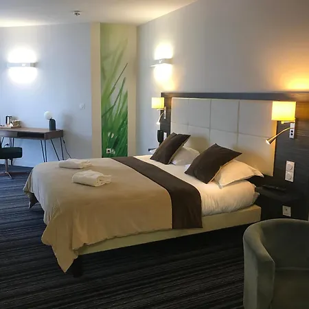 Hotel The Originals City, La Verriaire, Cholet Sud 3*