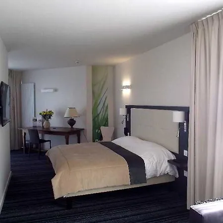 Hotel The Originals City, La Verriaire, Cholet Sud 3*