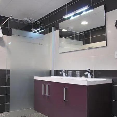 Hotel The Originals City, La Verriaire, Cholet Sud