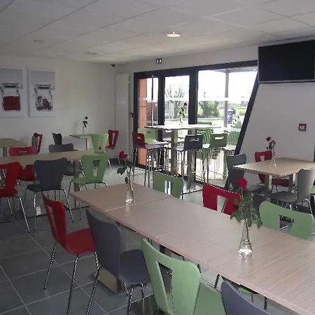 Hotel The Originals City, La Verriaire, Cholet Sud 3*