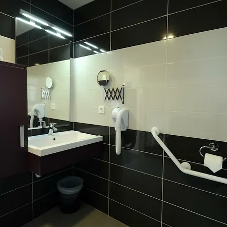 The Originals City, La Verriaire, Cholet Sud 3* La Verrie